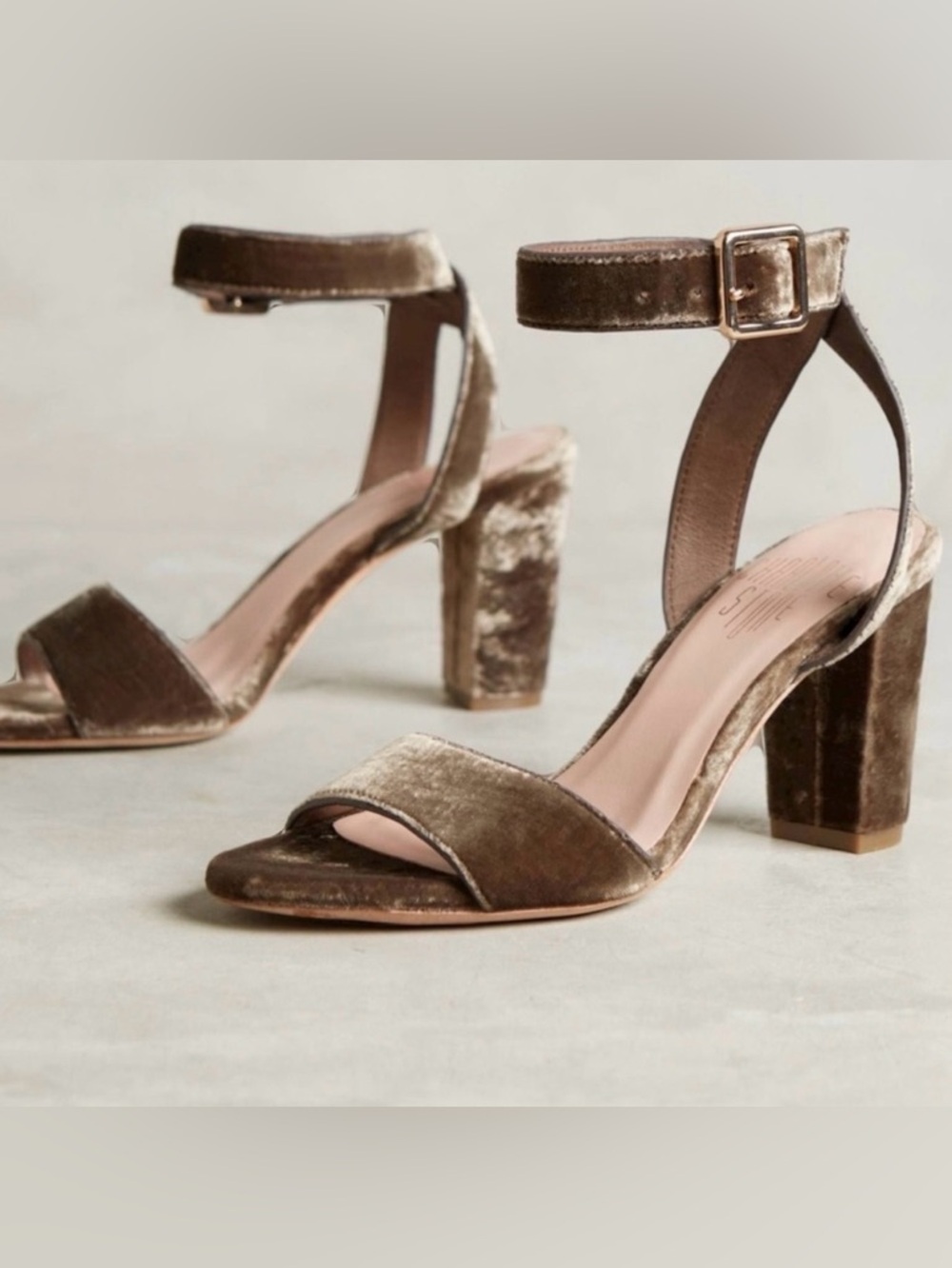 Charlotte Stone velvet Block Heel Ankle-Strap Sandals in Olive Brown sz10